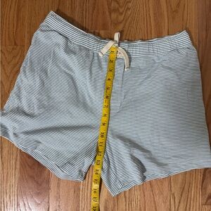 Blue and White men’s Lake pajama shorts! EUC